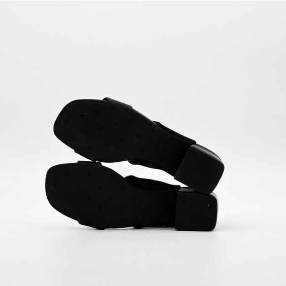 Nic & Zoe Black Sandal - Picture 2 of 8